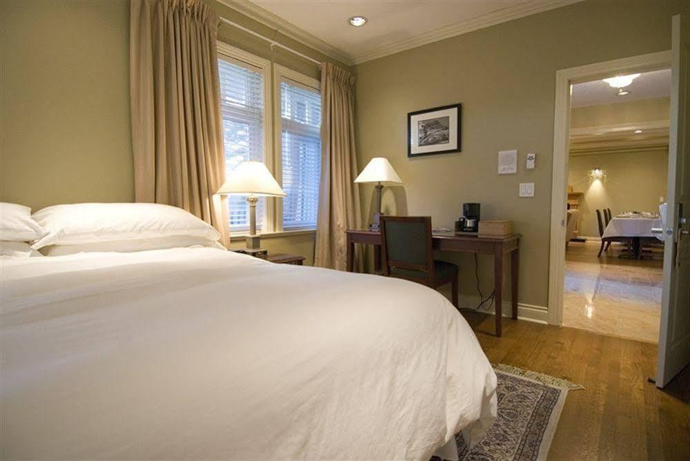 Granville House Bed And Breakfast (Adults Only) バンクーバー エクステリア 写真