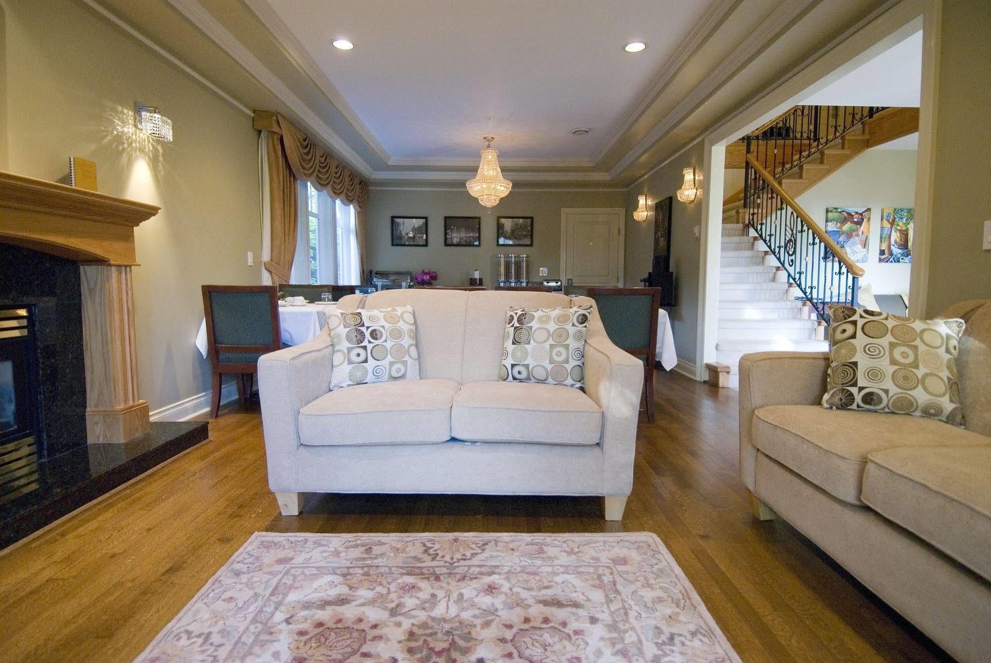 Granville House Bed And Breakfast (Adults Only) バンクーバー エクステリア 写真
