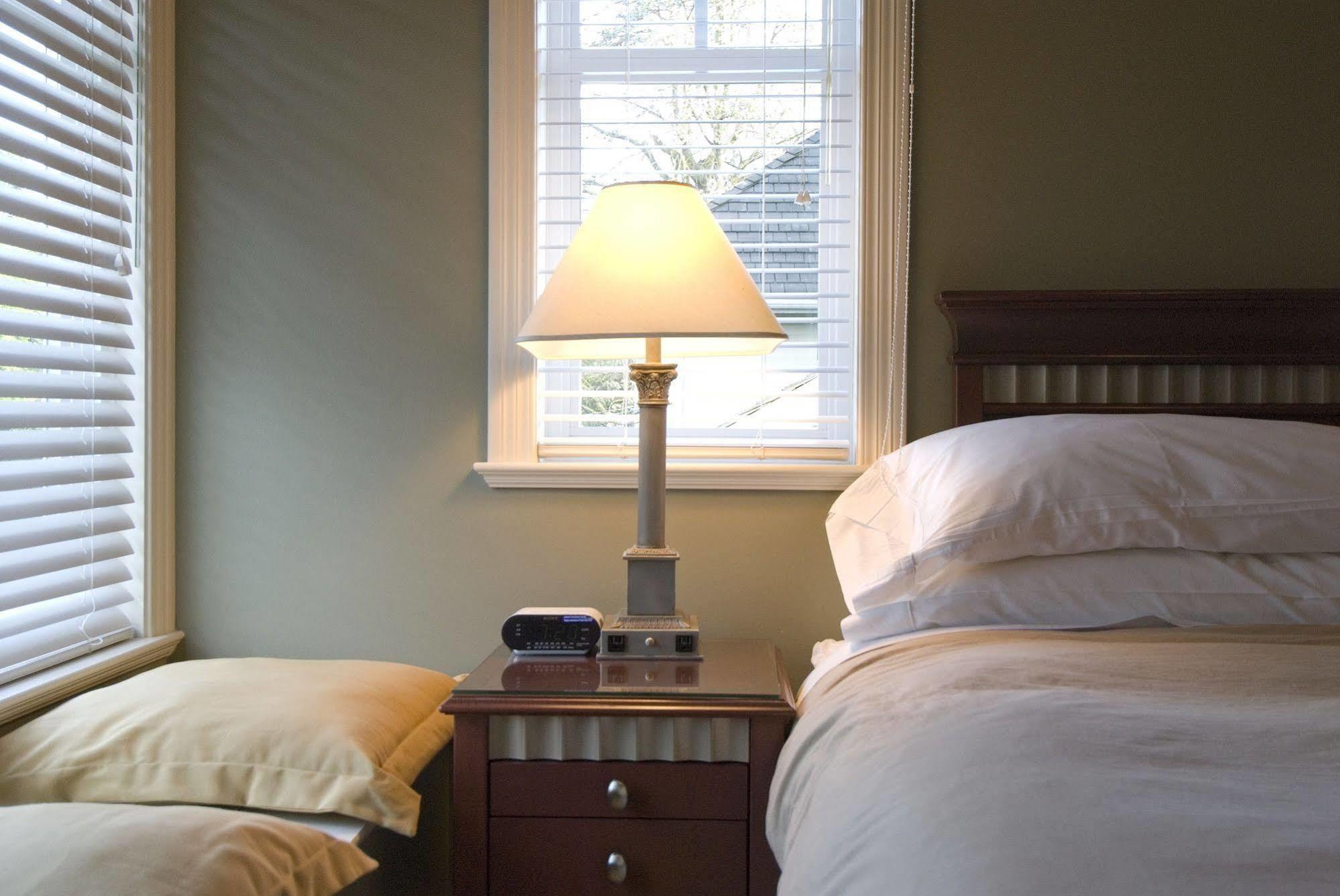 Granville House Bed And Breakfast (Adults Only) バンクーバー エクステリア 写真